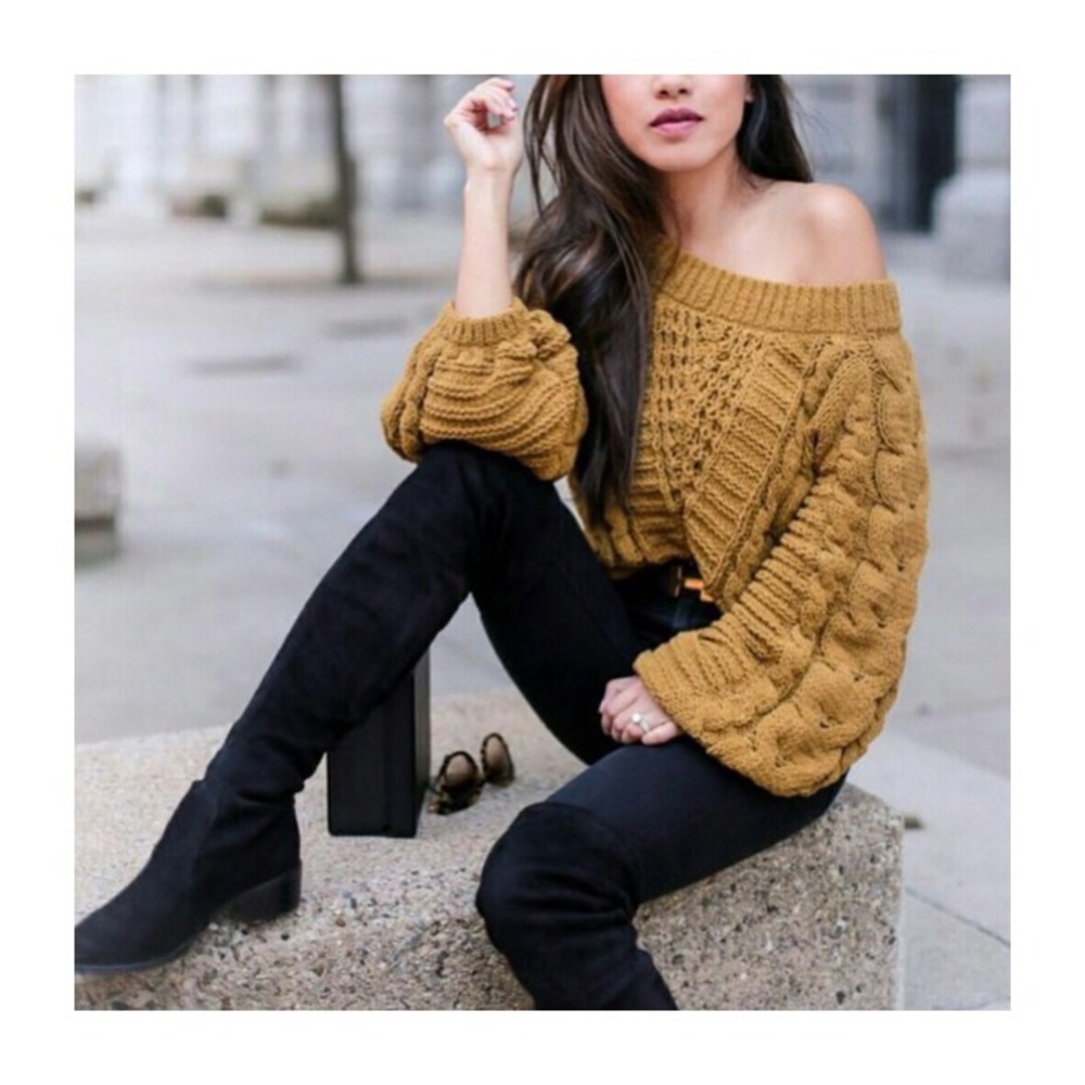 🖤 Express Balloon Sleeve Sweater 🖤